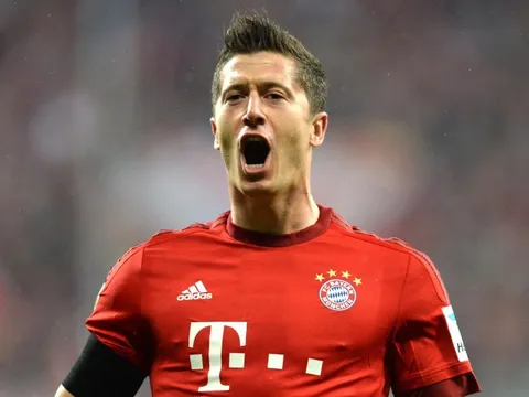 Nhìn lại kỷ lục 5 bàn trong 9 phút của Lewandowski