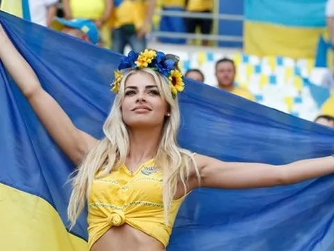 Những CĐV “nóng” nhất vòng bảng EURO 2016