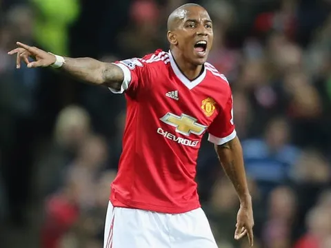 Những pha đi bóng lắt léo của Ashley Young