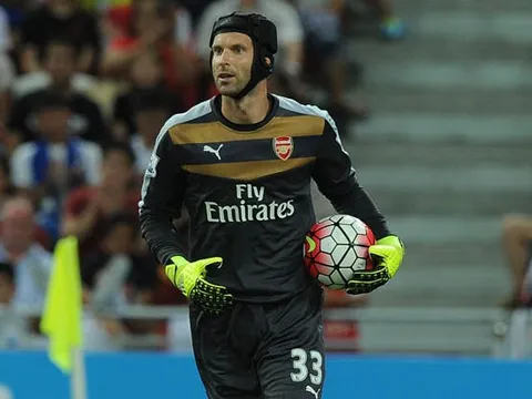 Những tình huống cứu thua khó quên của Petr Cech trong màu áo Arsenal
