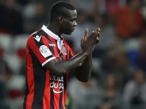 Nổ súng liên tục, Balotelli vẫn bị tuyển Ý bỏ rơi