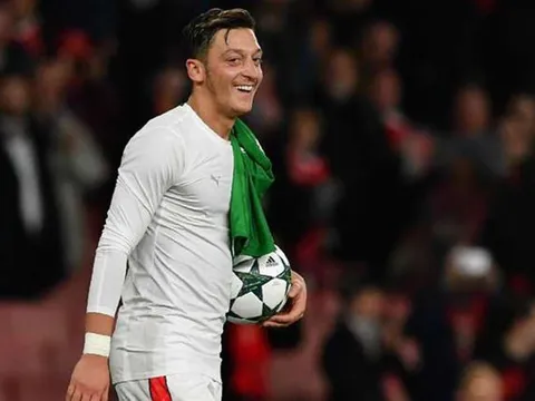 Nóng! Mesut Oezil thừa nhận có thể trở lại Real