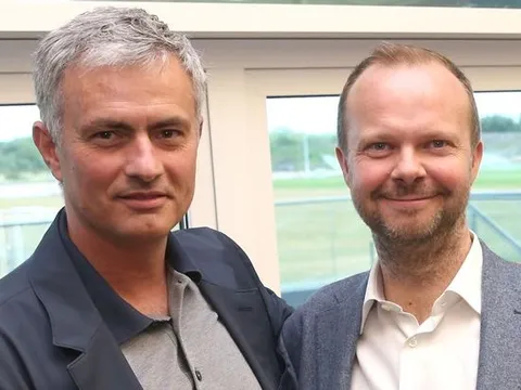 Nóng: M.U dùng tiền 'cướp' nhóm trinh sát của Man City