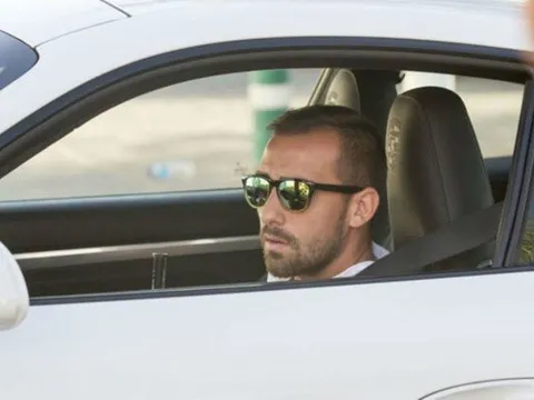 Nóng: Paco Alcacer hoàn tất kiểm tra y tế tại Barca