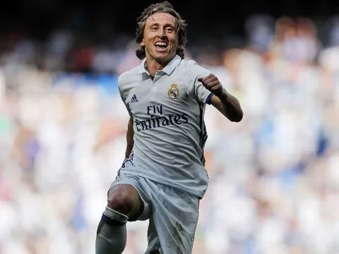 Nóng: Real trói chân thành công Modric đến 2020