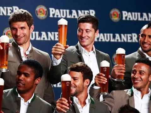Oktoberfest: Lễ hội bao trùm Munich, Hùm xám phủ bóng Bundesliga