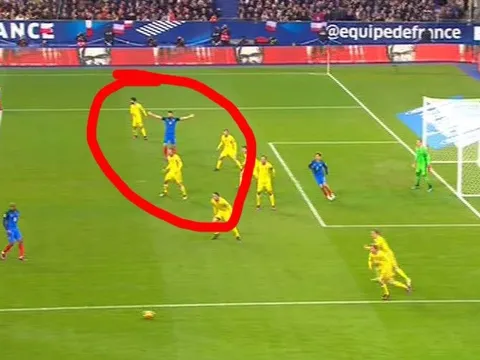 Pogba và Sissoko bị tố cô lập Giroud ở đội tuyển Pháp