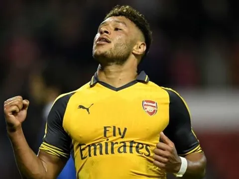 Oxlade-Chamberlain lên tiếng về tương lai