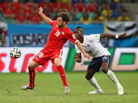 Paul Pogba chơi cực hay trận gặp Thụy Sĩ