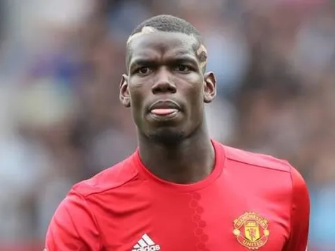 Paul Pogba đã làm gì trong trận thua Watford của M.U?