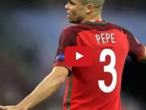 Pepe phòng ngự cực hay trong trận chung kết EURO 2016