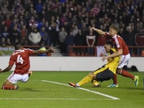Perez lập cú đúp, Xhaka có siêu phẩm, Arsenal đè bẹp Nottingham