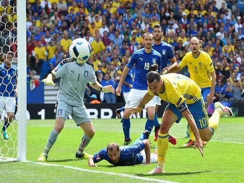 Pha đệm bóng hỏng ăn của Ibrahimovic vs Italia