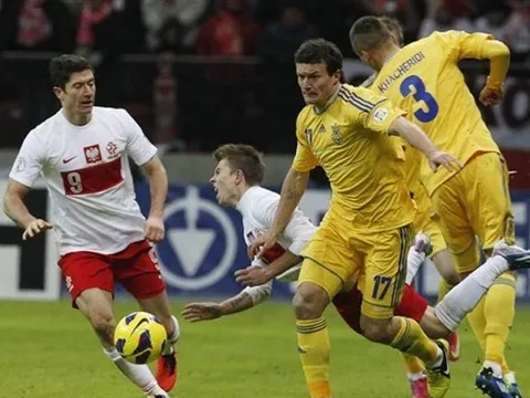 Pha hỏng ăn không tưởng của Lewandowski vs Ukraine