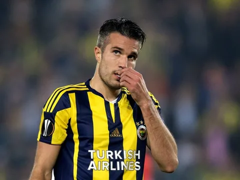 Pha lập công duy nhất của Van Persie trước Man Utd