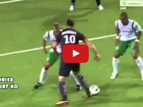 Pha xử lý hỏng hài hước của Zlatan Ibrahimovic