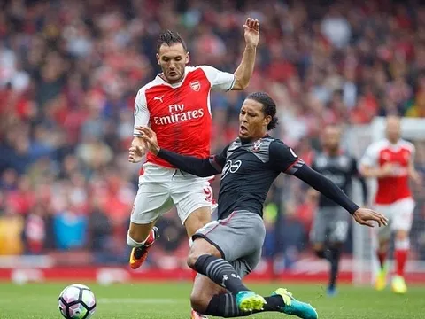 Phản lưới, siêu phẩm và Penalty, Arsenal nhọc nhằn hạ Southampton