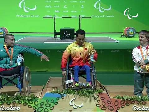 Phần thi giúp lực sỹ Lê Văn Công giành HCV Paralympic 2016 cho Việt Nam