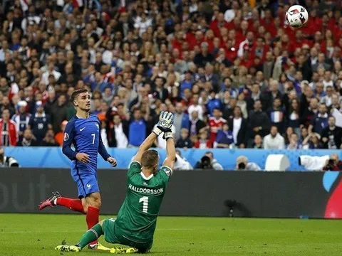 Les Blues "lột mặt nạ" hiện tượng EURO 2016 trong trận cầu 7 bàn thắng