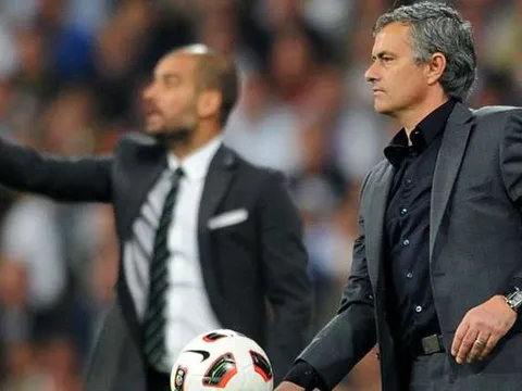 Phil Neville khuyến khích Mourinho... gây sự với Pep!