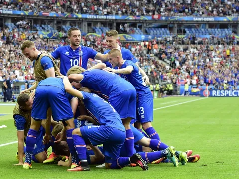Phòng ngự - phản công xuất sắc, Iceland tiếp tục viết sử