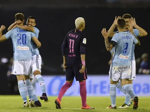 Pique lập cú đúp, Barca vẫn thua muối mặt trước Celta