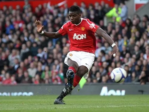 Bó hoa 20 bảng và định mệnh đưa Paul Pogba đến MU