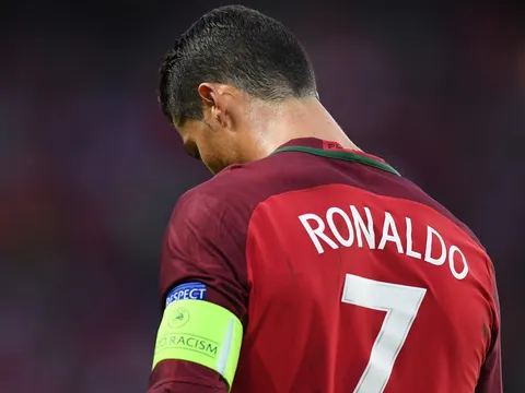 Ronaldo ơi! Bồ Đào Nha cần gì?