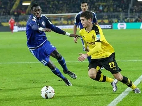 Thần đồng Bundesliga tỏ tình với Manchester United