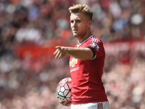 Luke Shaw - 'Ashley Cole mới' của Mourinho