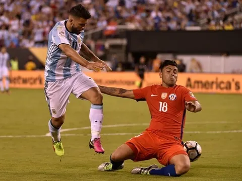 Tại sao không nên quan tâm tới danh hiệu Quả bóng vàng FIFA 2016?
