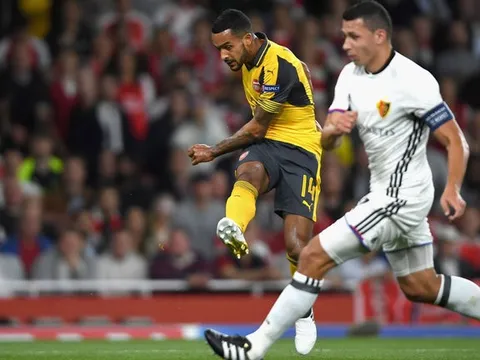 Quan điểm chuyên gia: Bật "công tắc" cho Theo Walcott, Arsenal thăng hoa