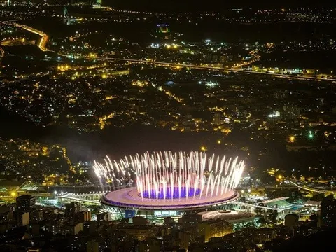 Pháo hoa rực sáng trước lễ khai mạc Olympics 2016