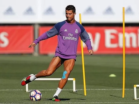 Bí ẩn miếng dán trị thương cho Ronaldo