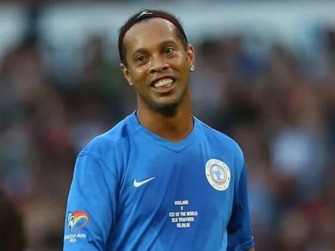'Ronaldinho xuất sắc hơn Zidane, Pele và Maradona'