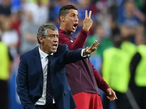 Ronaldo bỏ ngỏ dẫn dắt Real sau khi treo giày