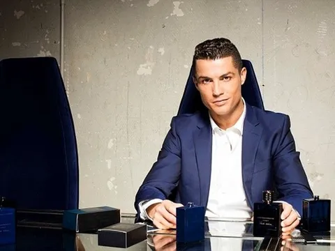Ronaldo chạy đà cho siêu kinh điển bằng hương nước hoa mới