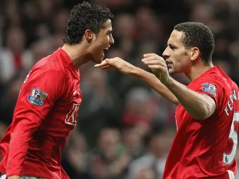 Ronaldo chọc ngoáy đồng đội cũ trên Instagram