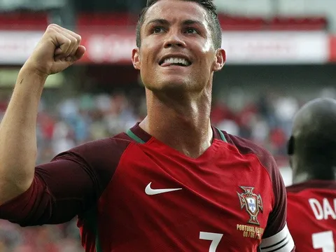 Ronaldo chọn ra 3 tài năng trẻ triển vọng nhất