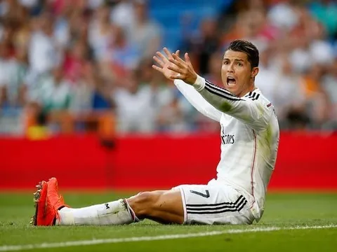 ‘Ronaldo đã giận dữ trước khi lập hat-trick’