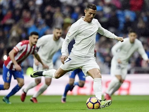 Ronaldo lập cú đúp, Real 'nhọc nhằn' giữ lại 3 điểm trên Bernabeu