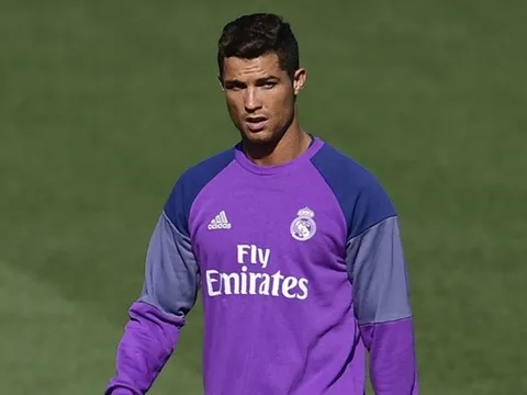 Ronaldo “vã mồ hôi” trên sân tập cho ngày trở lại