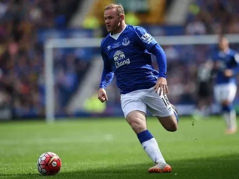 Rooney được chào đón ở Everton