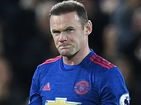 Rooney không cùng Man Utd lên đường đến London