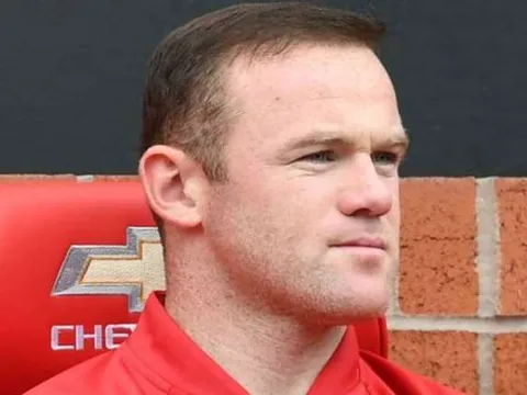Rooney lên tiếng bảo vệ Paul Pogba
