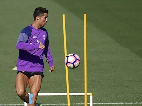 'Ronaldo có thể chạy hàng triệu km mà không mệt'