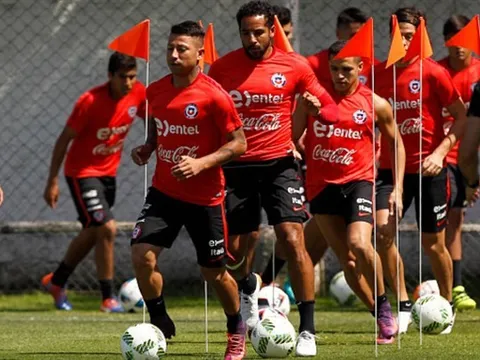 Sanchez trở lại luyện tập, Wenger đứng ngồi không yên