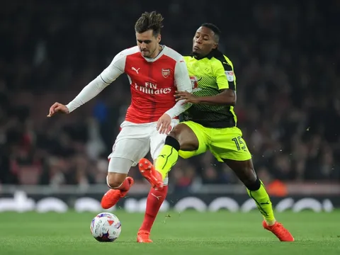 Sao Arsenal xúc động ngày trở lại