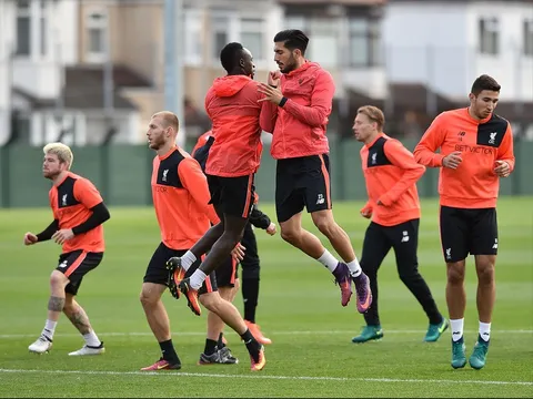 Sao Liverpool đùa giỡn vui vẻ, sẵn sàng hạ West Brom
