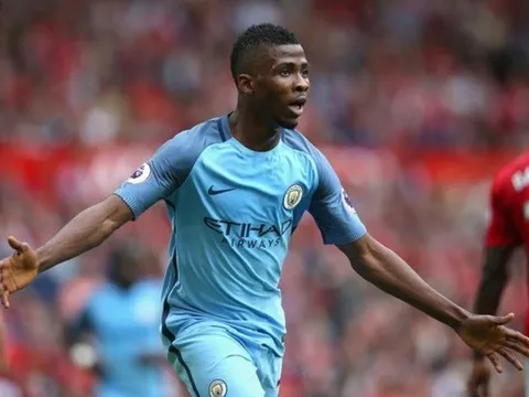 Sao trẻ Man City bị cấm đi giày có màu sặc sỡ